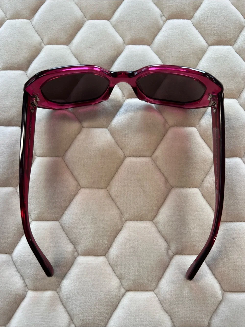 Authentic Celine CL40255l raspberry sunglass - Picture 4 of 7